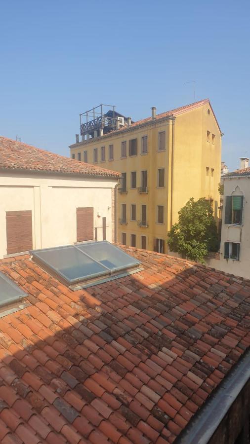 Snc1018 Modern Boutique * Venecia